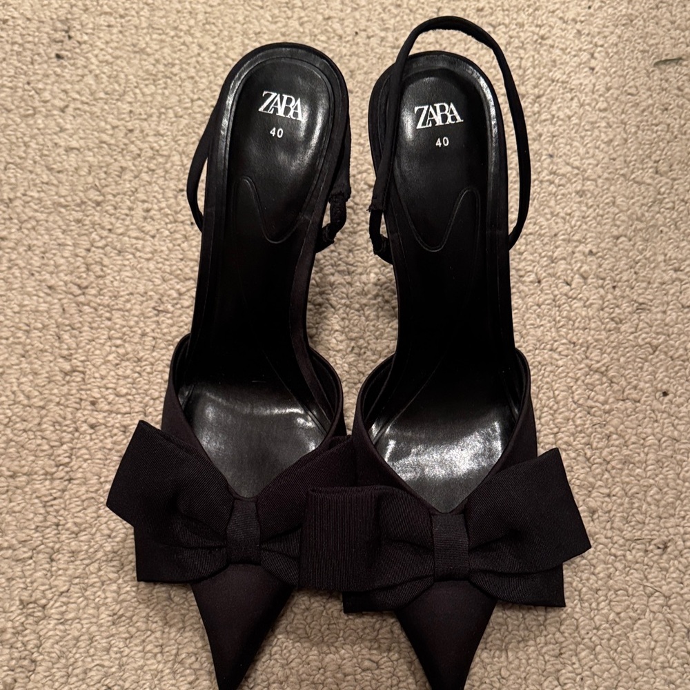 Zara Women's Black Heels with Bow